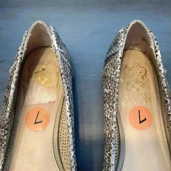 VINCE CAMUTO Women’s Flats - Picture 3 of 8